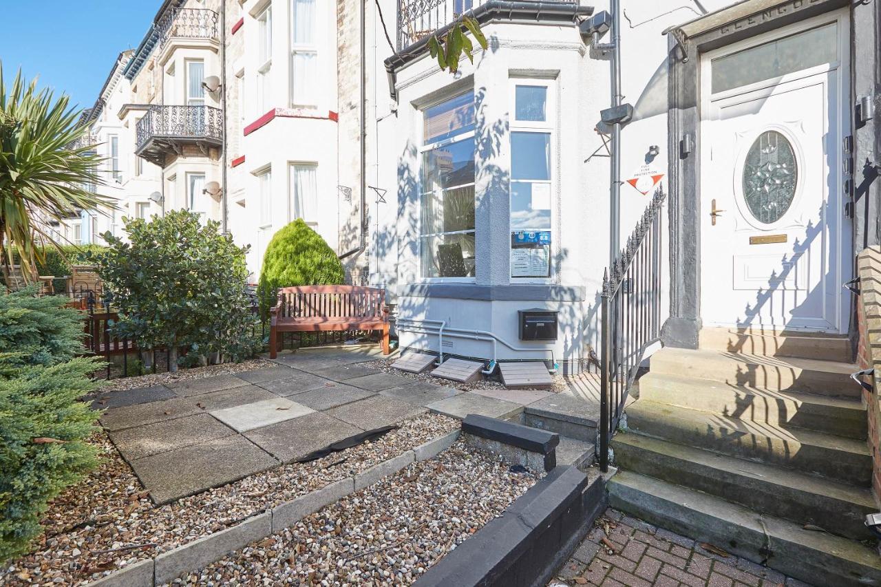 Glencoe Holiday Apartments Whitby Bagian luar foto