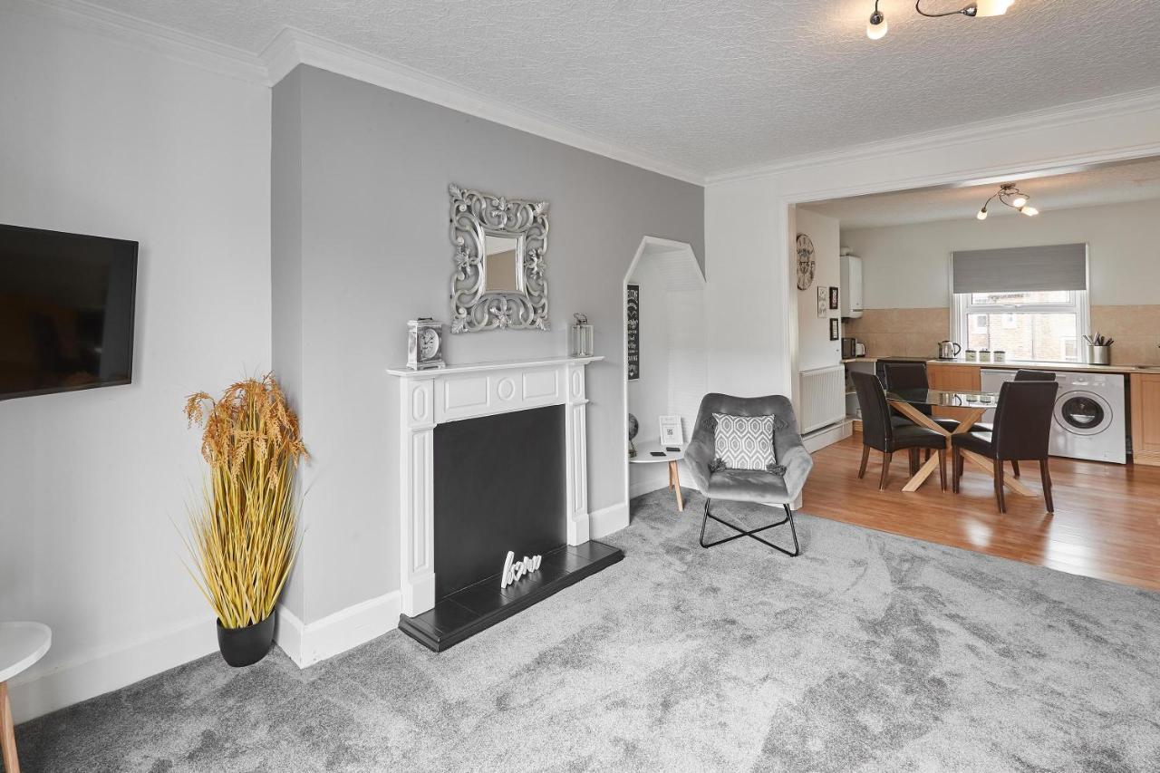 Glencoe Holiday Apartments Whitby Bagian luar foto