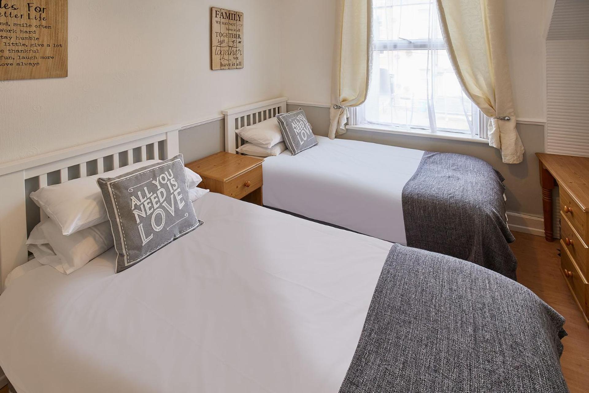 Glencoe Holiday Apartments Whitby Bagian luar foto