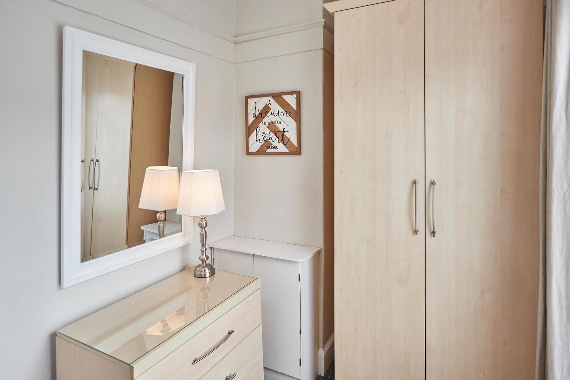 Glencoe Holiday Apartments Whitby Bagian luar foto